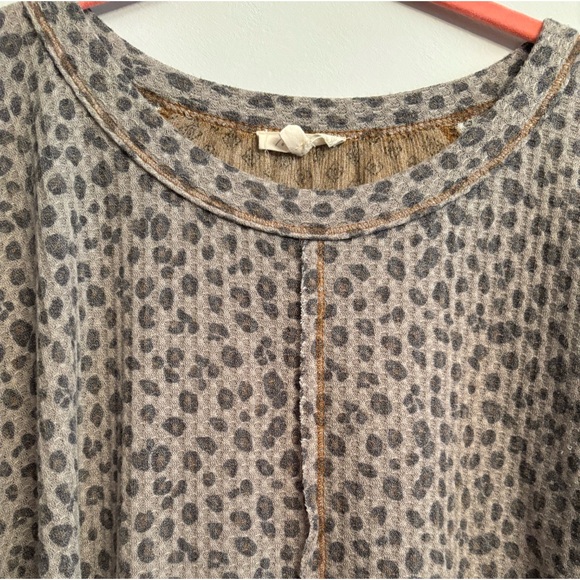 Mystree Patterned Top - size L - Picture 2 of 7